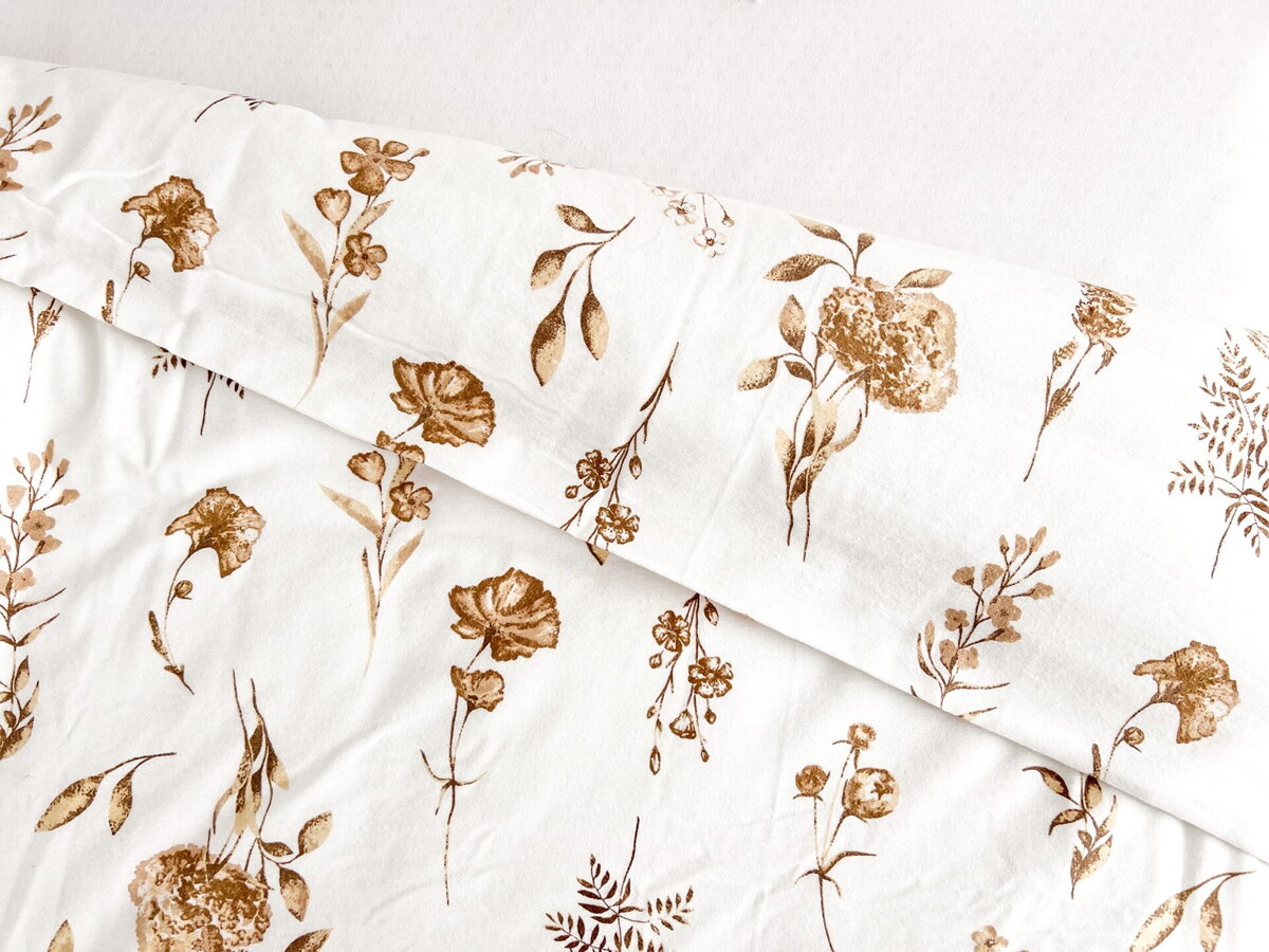 Detail látky flanelu, viditeľná jemná štruktúra a počesanie | acko.sk