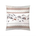 Makosaténový dekoračný vankúš 45x45 cm zo 100% bavlny s vianočným motívom zimnej dedinky. Ideálny na pohovku, posteľ alebo ako darček.