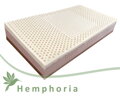 Prírodný konopný matrac Hemphoria 80x200 cm s výškou až 30 cm. S dvomi stupňami tvrdosti a naturálnym ľanovým obalom s konopnými vláknami pre dokonalé spojenie prírody.