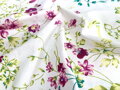 Bavlnené obliečky s jemnými ružovými kvetmi a bielym podkladom. V praktickom rozmere a ešte praktickejším zapínaním na zips.