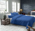 Jednofarebné saténové obliečky modrej farby tkané z kvalitnej jemnej 100% bavlny.