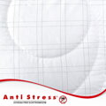 Vankúš Antistress s dvojitým obalom so zatkanými karbónovými vláknami prispieva k pokojnému a zdravému spánku, vhodný aj pre alergikov.