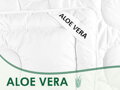 Stredne hrejivý paplón a vankúš Aloe Vera White. Antialergický set paplóna a vankúša pre Váš zdravý spánok. Vyrobené v Áčko Ružomberok.