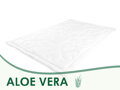 Stredne hrejivý paplón a vankúš Aloe Vera White. Antialergický set paplóna a vankúša pre Váš zdravý spánok. Vyrobené v Áčko Ružomberok.