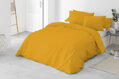 Jednofarebné saténové obliečky horčicovej farby tkané z kvalitnej jemnej 100% bavlny.