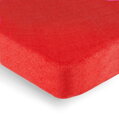 Napínacia froté plachty v živej červenej farbe zo zmesi bavlnených a polyesterových priadzí s dlhou životnosťou a praktickou gumičkou po celom obvode.