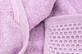 Objavte prémiový set uterákov LUNA z česanej bavlny s vysokou gramážou 600g/m². Jemný vzor, elegantná bordúra a dokonalá savosť. Osuška + uterák v svetlo fialovej farbe.