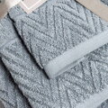 Darčekový 3-set uterákov a osušky v elegantnom žakárovom prevedení šedej farby. 
