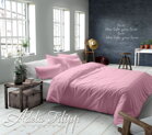 Jednofarebné saténové obliečky tkané z kvalitnej jemnej 100% bavlny ružovej farby.