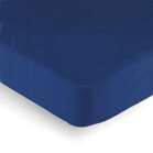Elastická froté plachta v odtieni kráľovskej modrej , vhodná aj na vysoký matrac.